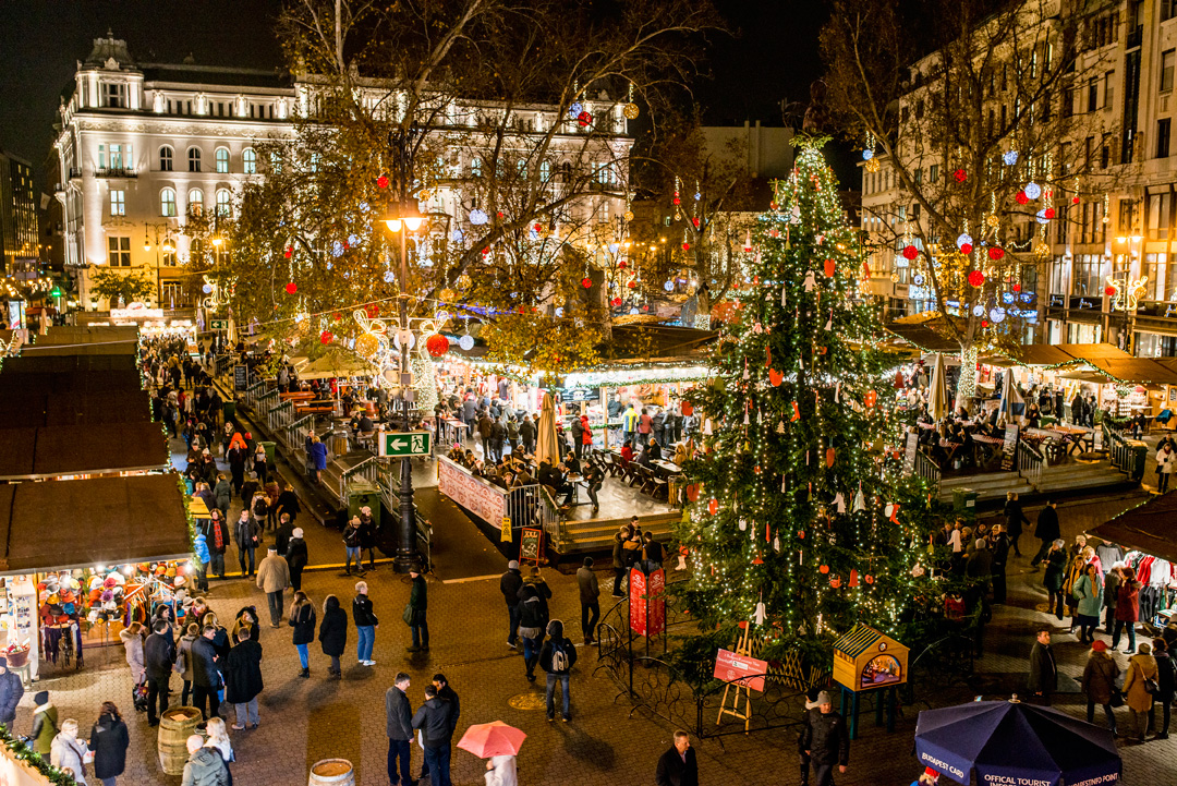 Budapest christmas markets: when they start & what not to miss 8 Image